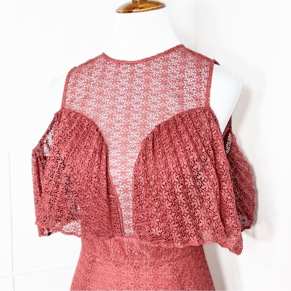 Keepsake Rose Pink Lace Sweetheart Plunge Ruffle Cold Shoulder Mini Pencil Dress - Picture 3 of 16